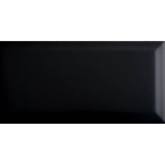 Metro 200 x 100 Bevelled Wall Tile - Black Matt (Per M²) - Unbeatable Bathrooms