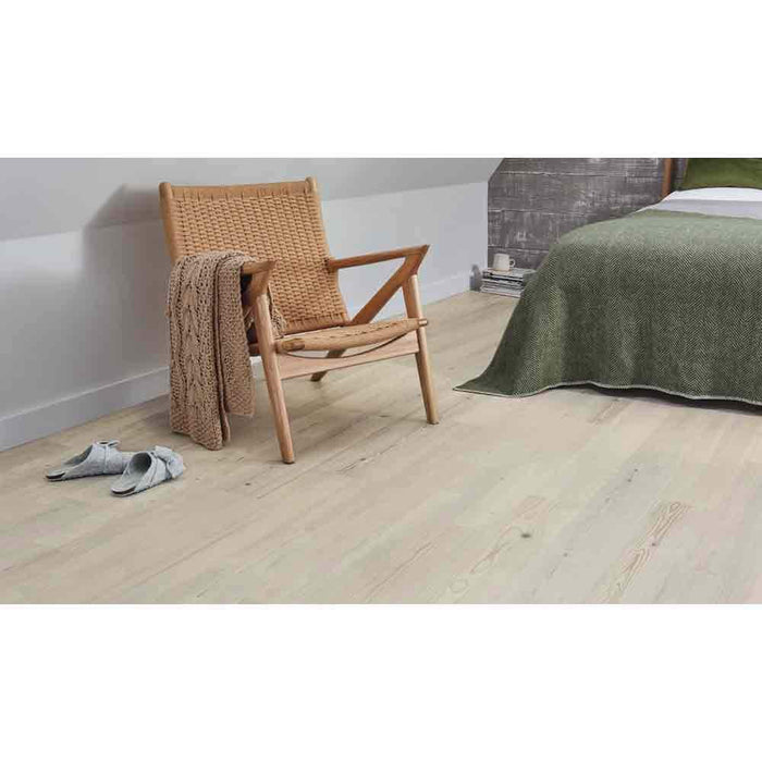 Karndean Knight Tile Wood Shade Grey Scandi Pine Tile (Per M²) - Unbeatable Bathrooms