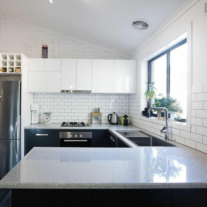 Splendour Liso 200x100 Metro Tiles - Unbeatable Bathrooms