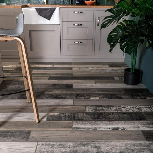 Splendour Samba 900x150 Multi Wood Effect Tiles - Unbeatable Bathrooms