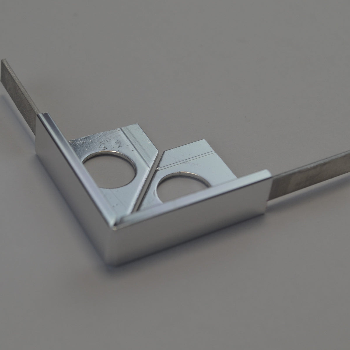 Beava Pair Chrome Tile 12.5mm Corners